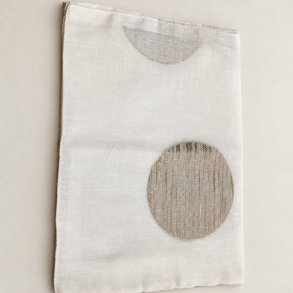 Table Runner — hero