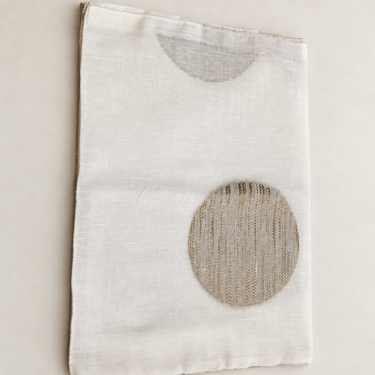 Table Runner — hero