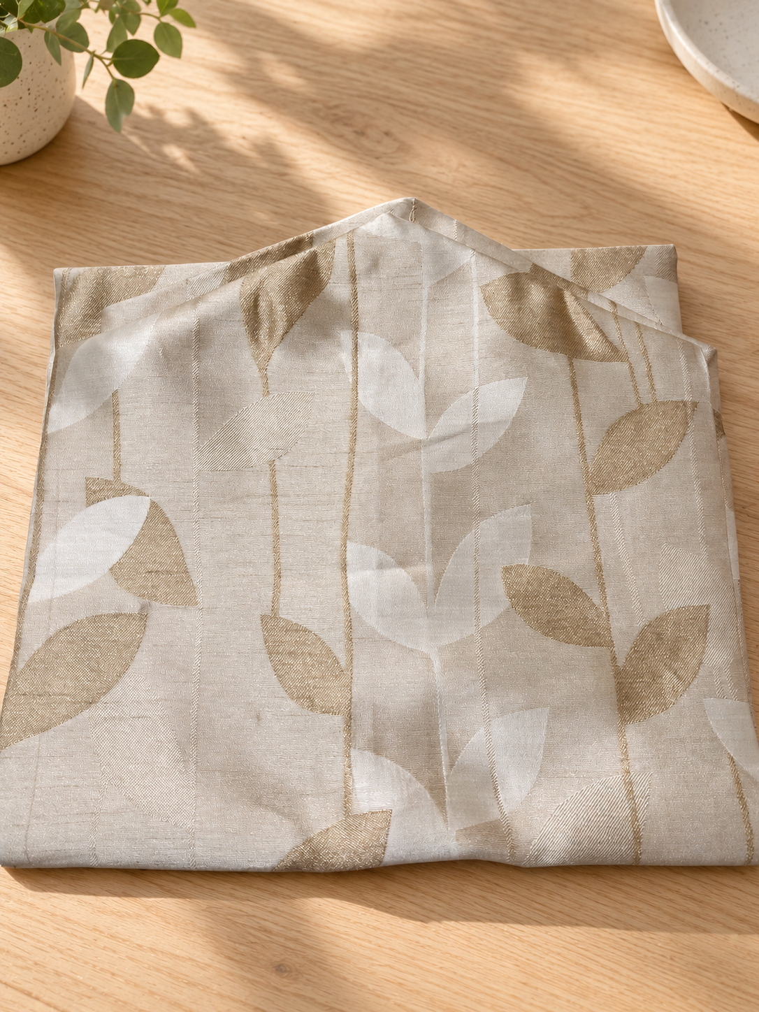 Table Runner — lifestyle