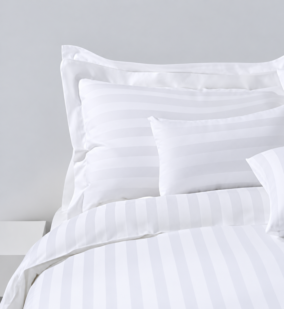 INHOME stripe duvet — Eliya supplier photograph